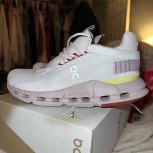 BRAND NEW ON RUNNING CLOUDNOVA 1